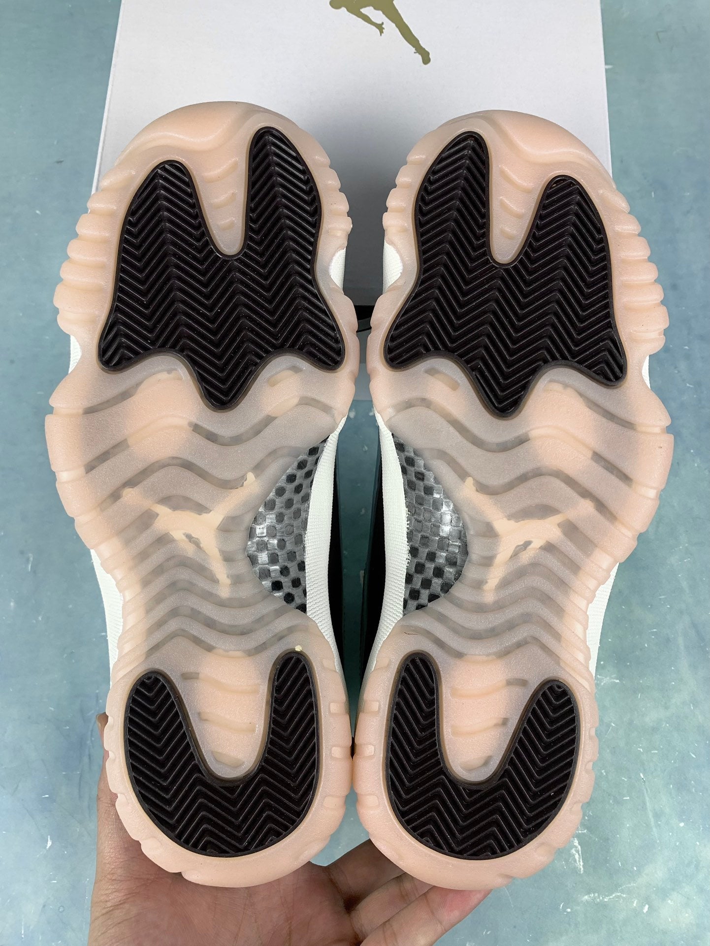 NIKE AJ11 Basketball Shoes