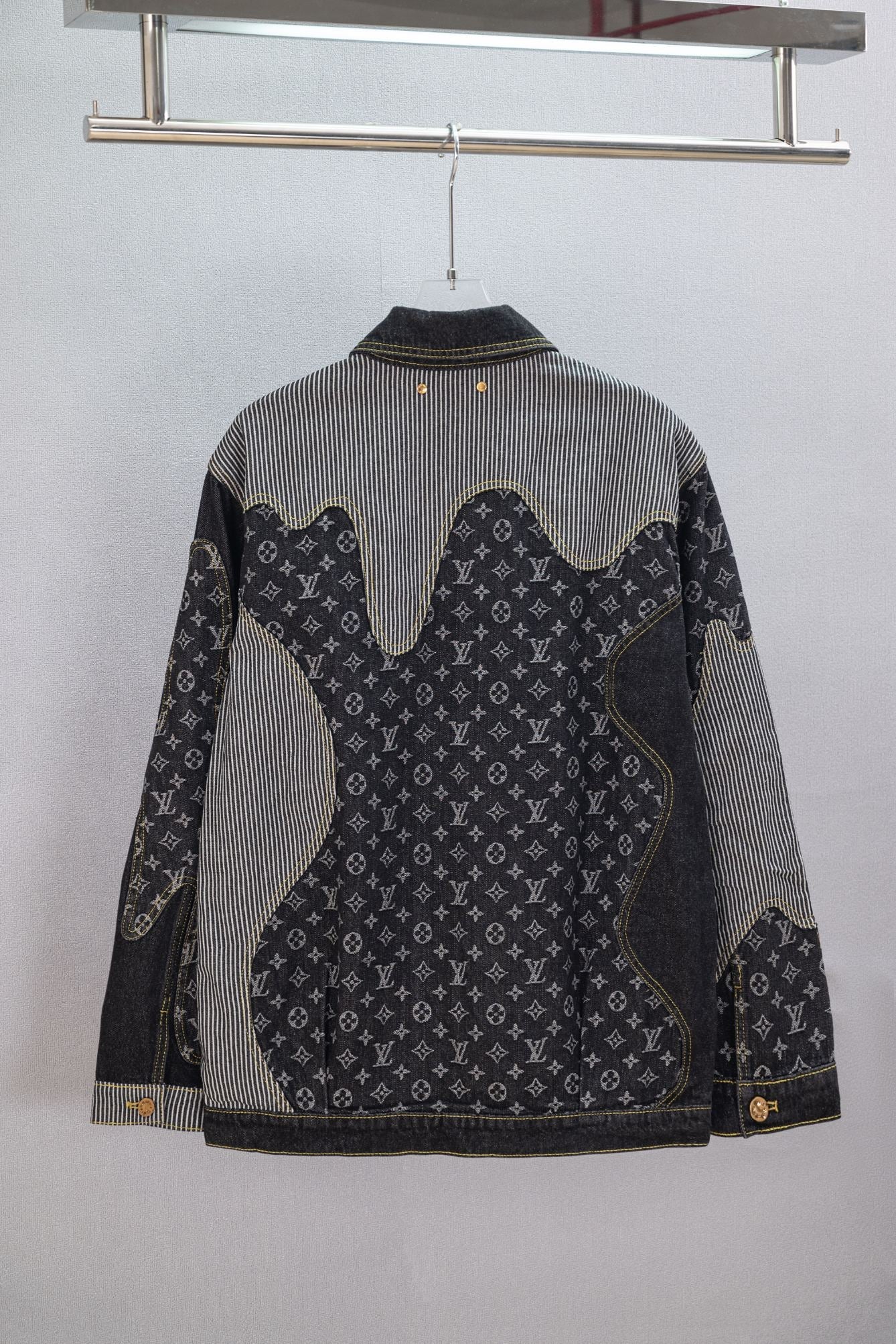 Louis Vuitton  Casual Outerwear