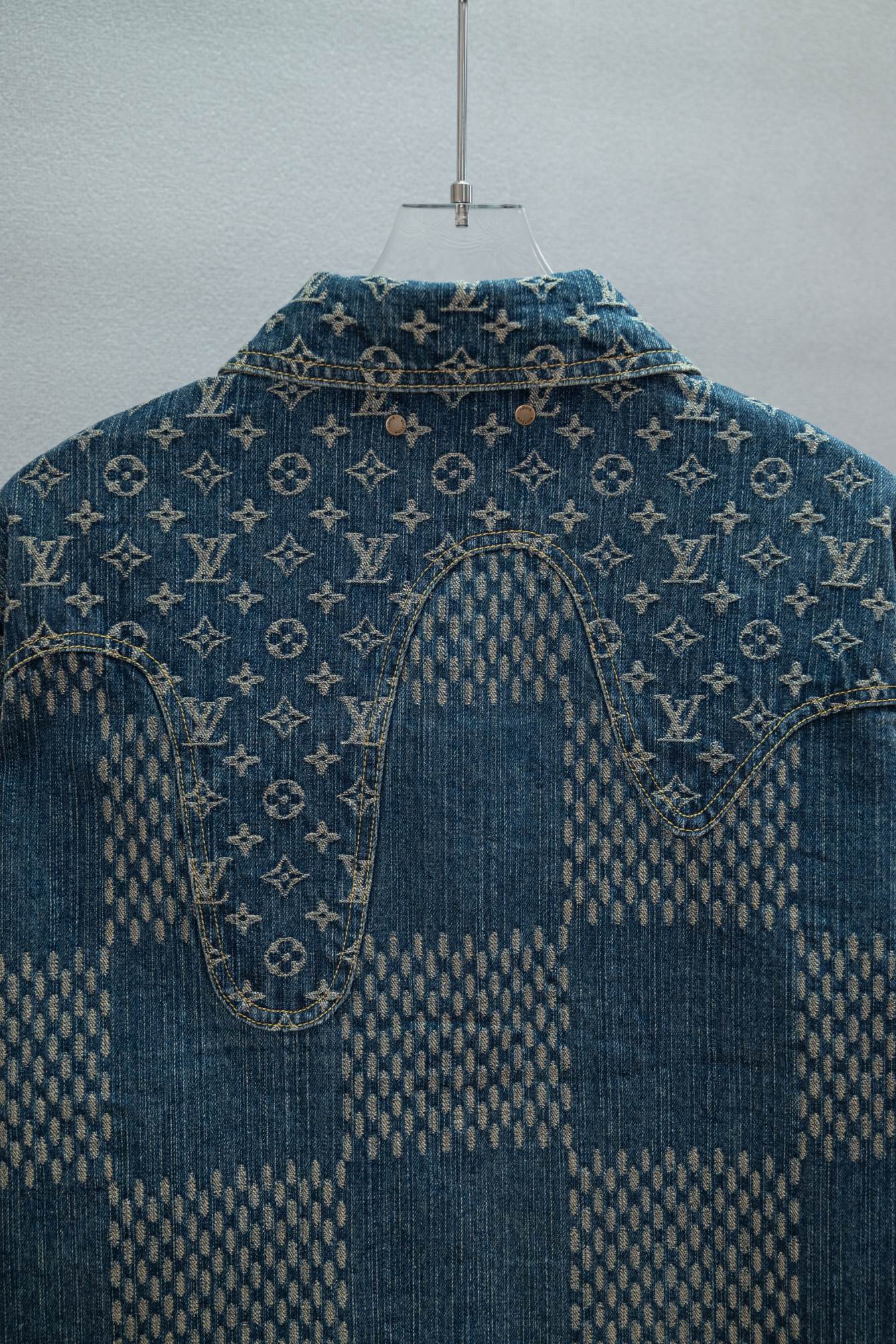 Louis Vuitton  Casual Outerwear