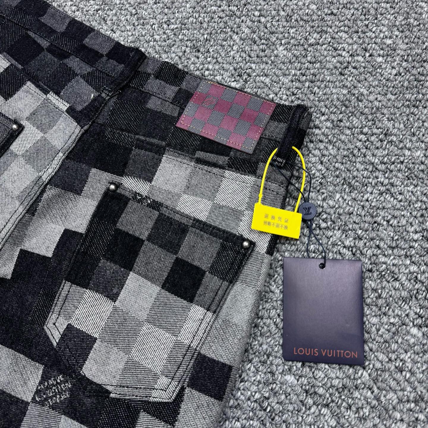 Louis Vuitton Jeans