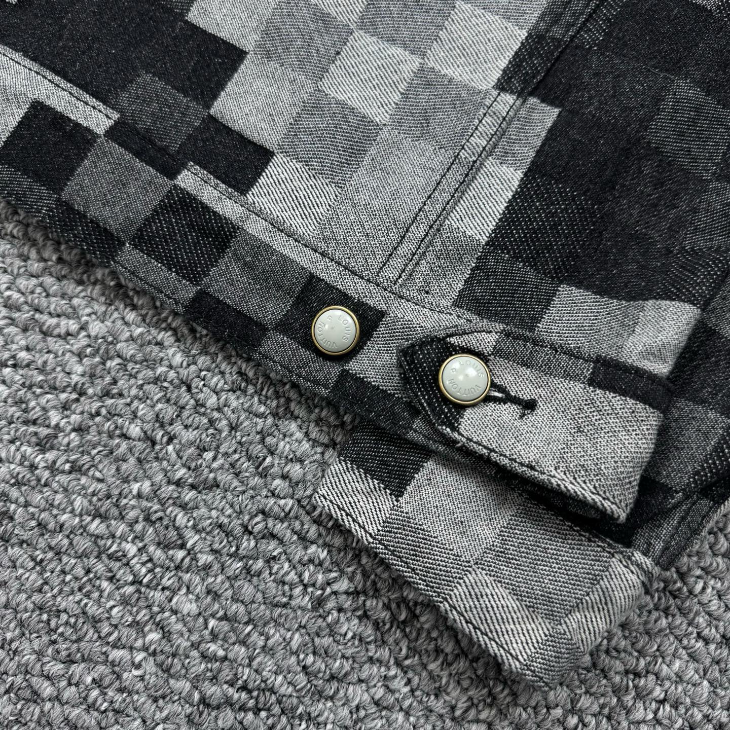 Louis Vuitton  Casual Outerwear