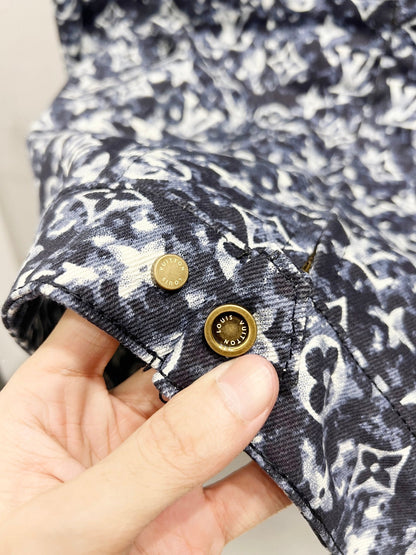 Louis Vuitton  Casual Outerwear